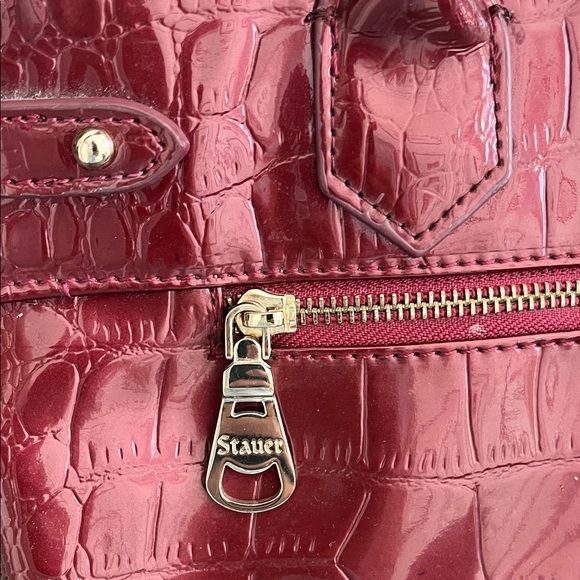 Elegant Burgundy Crocodile-Embossed Satchel - Picture 12 of 15